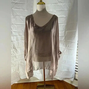 NWT Sofia Elegant Beige Women's Top